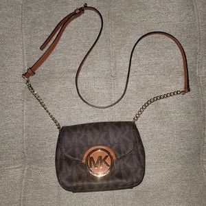 Micheal kors mini crossbody purse